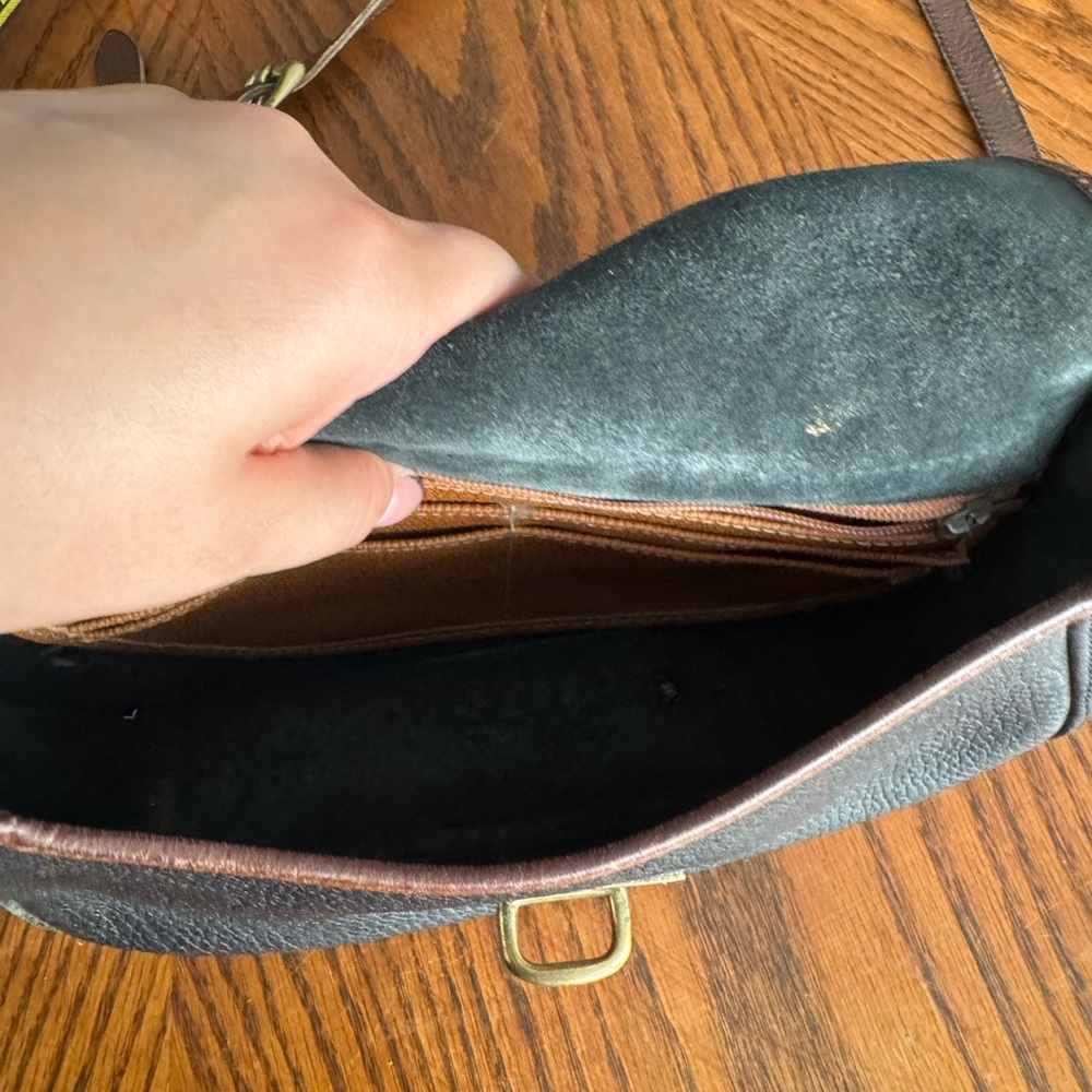 Vintage DOONEY & BOURKE ‎ Black Leather Crossbody Bag or Shoulder Purse - Picture 6 of 10